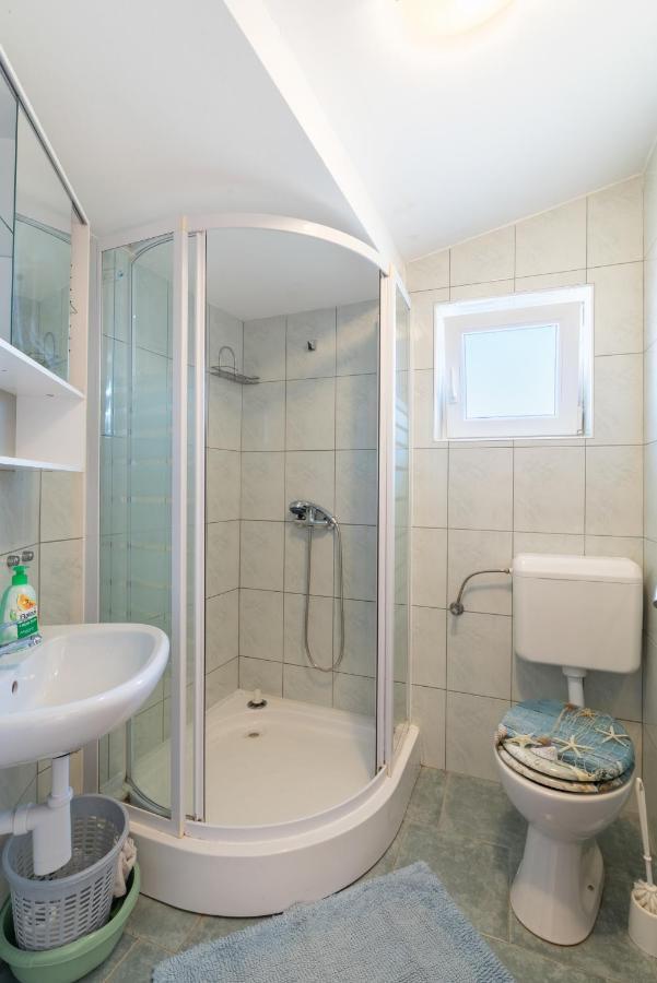 Apartments With A Parking Space Lopar, Rab - 14070 Exterior foto